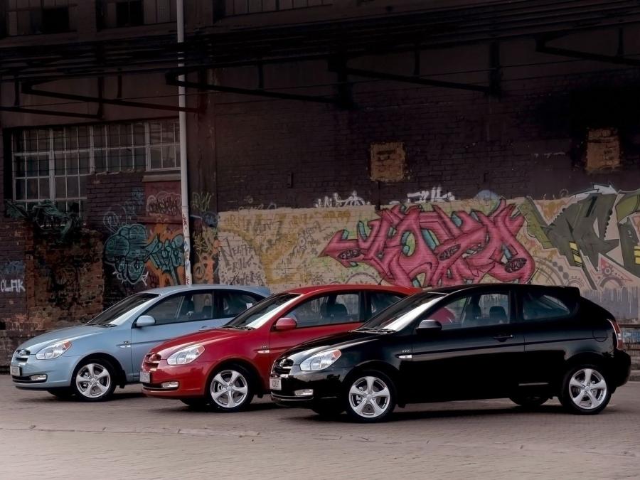  Hyundai Accent 3-Door 2007 года  (ZA) (фото 10 из 20)